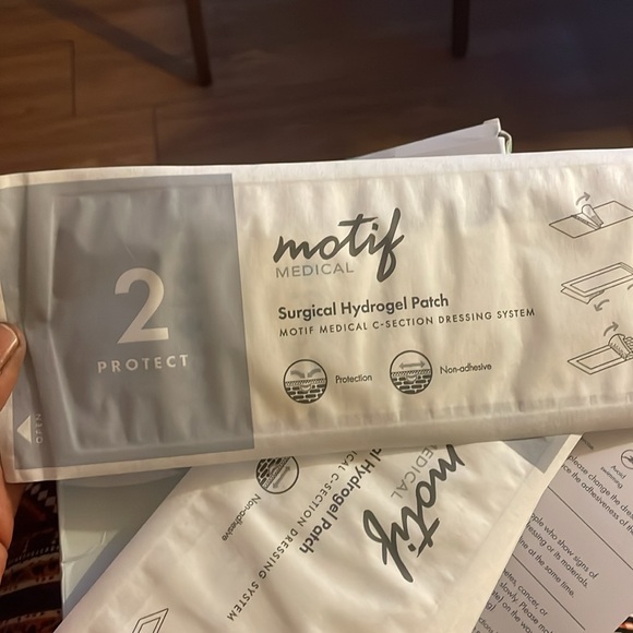 Motif Medical C-Section Dressing System - Picture 12 of 13